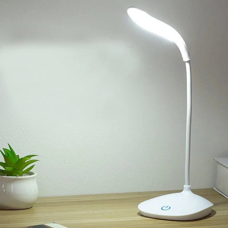 LumiFocus Pro: Adjustable Reading Lamp