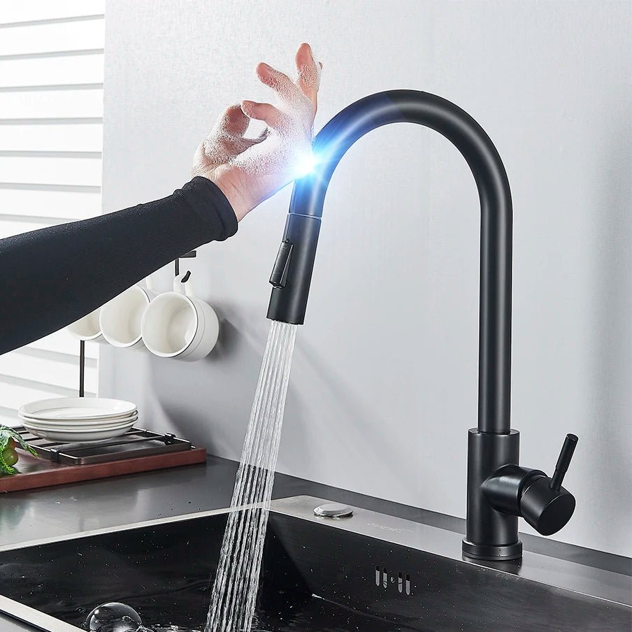 Midnight SensaTouch Smart Touch Pull-Out Kitchen Faucet